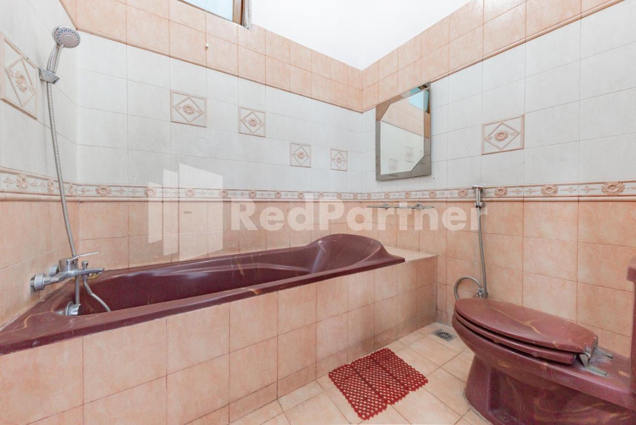 Biru Homestay Bandung Mitra Reddoorz Eksteriør billede