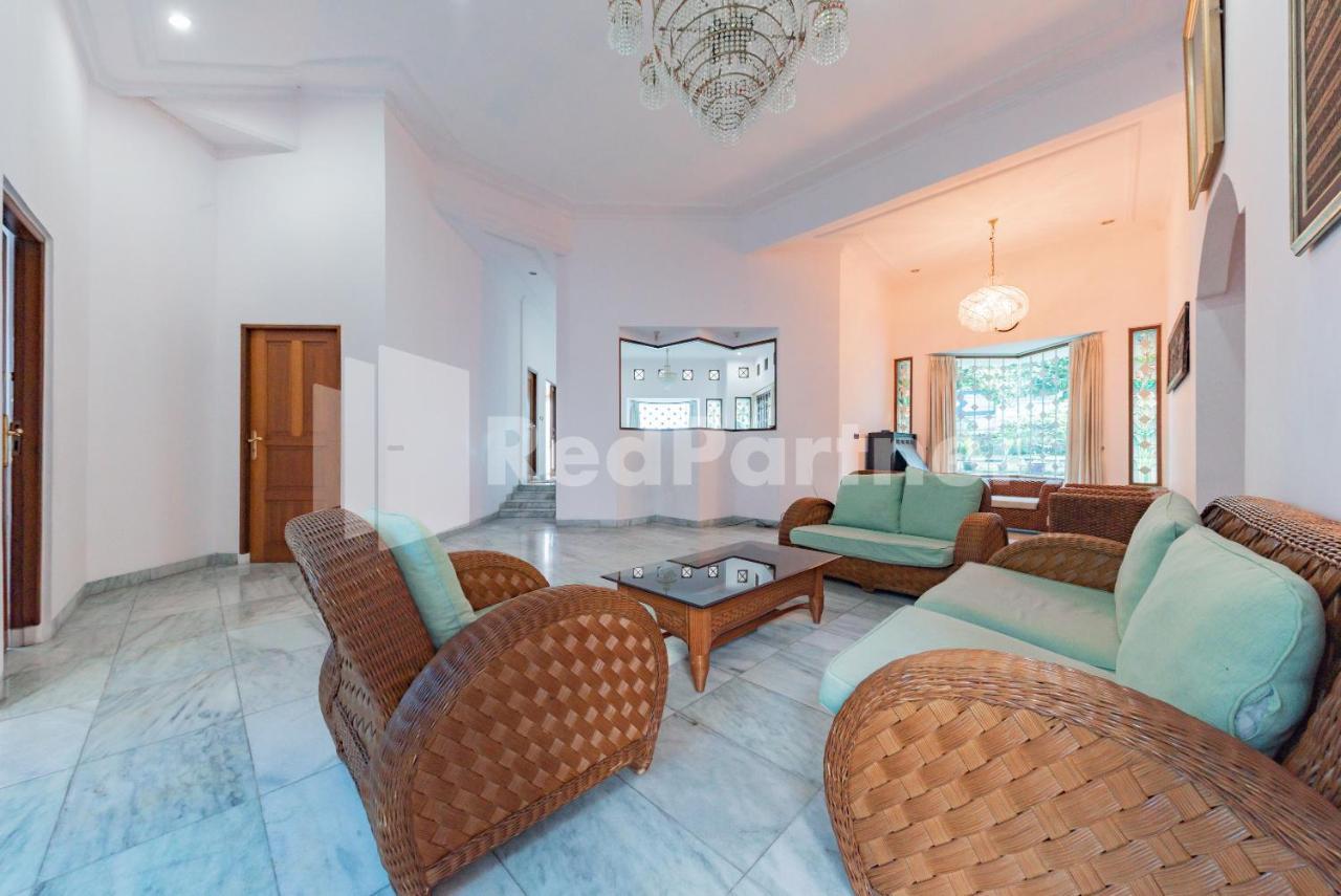 Biru Homestay Bandung Mitra Reddoorz Eksteriør billede